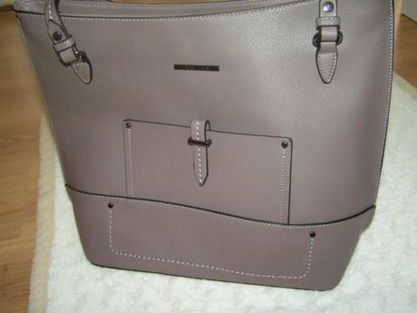 Veľká kabelka, ccc