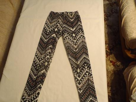 Legíny čierno-biele, 110