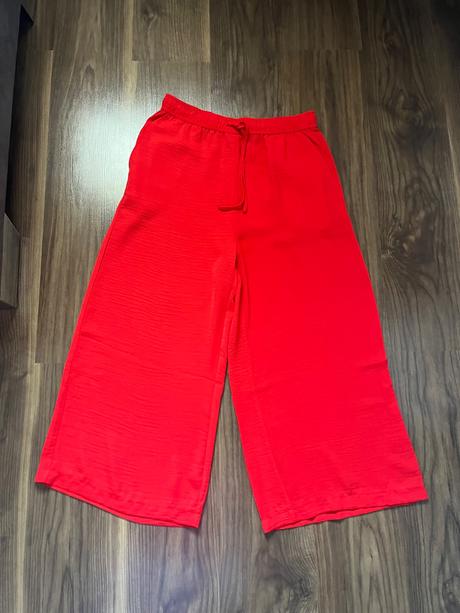 Nohavice 3/4, stradivarius,l