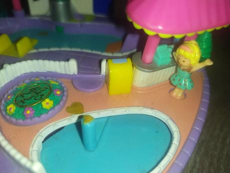 Polly pocket kupalisko,
