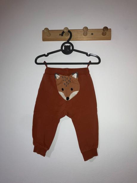 Tepláky s líškou na zadku, lindex,68