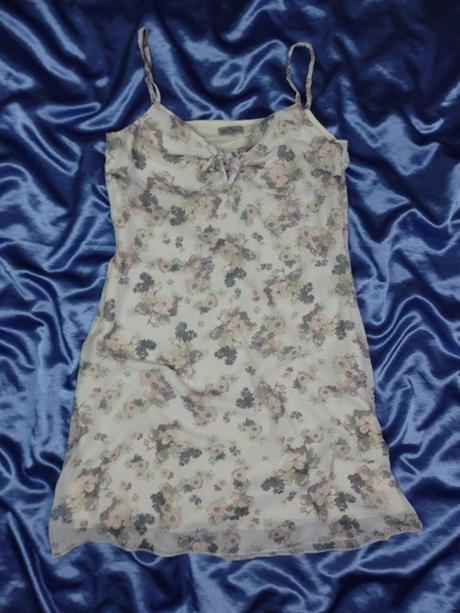 Kvalitné letné šaty, 42