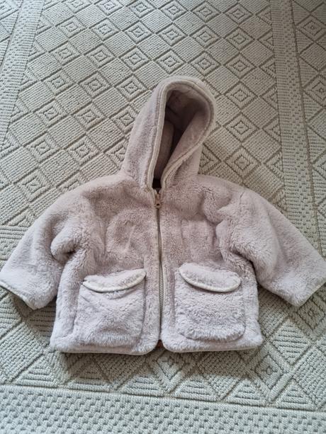 Kozustek s kapucnou, zara,92