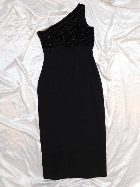 Velmi pekne luxusne saty na udalost, 38