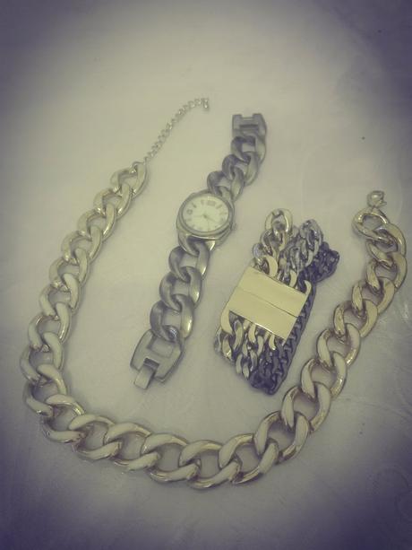 Set nahrdelnik+naramok+hodinky,