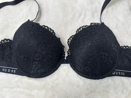 Čierna čipkovaná podprsenka zn. guess originál, guess,80b