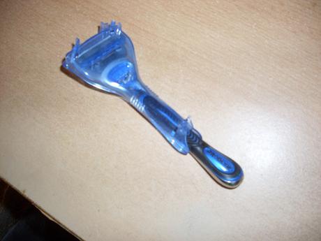Žiletka/rúčka na holenie gilette, 