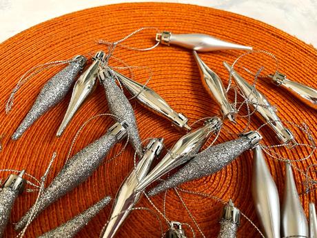 Staré trblietavé cencúle 24 ks, 