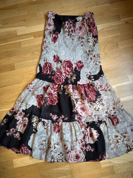 Elegantná sukňa., wallis,40