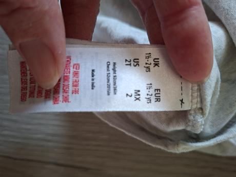 Krémové tričko s traktormi, 92