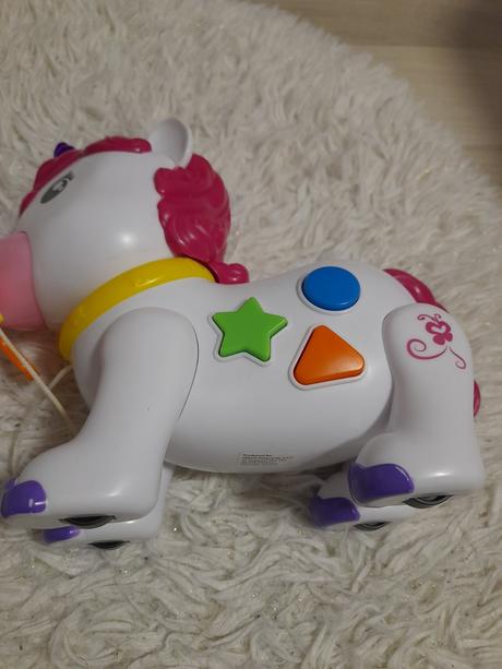 Interaktívny jednorožec,