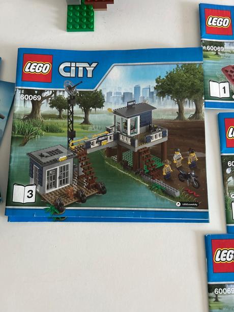 Lego policajná stanica 60069,