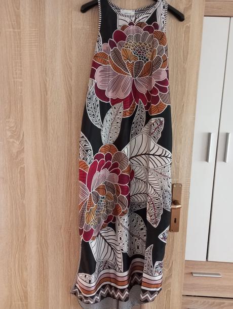 Dlhé kvetinové saty, 50