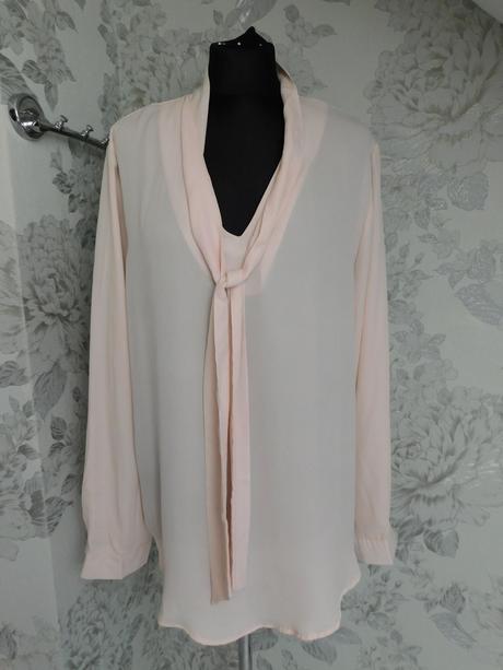 Pekna elegantna bluzka, 42