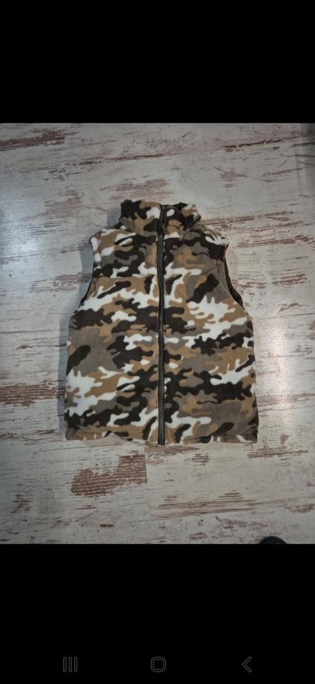 Obojstranná vesta, 104