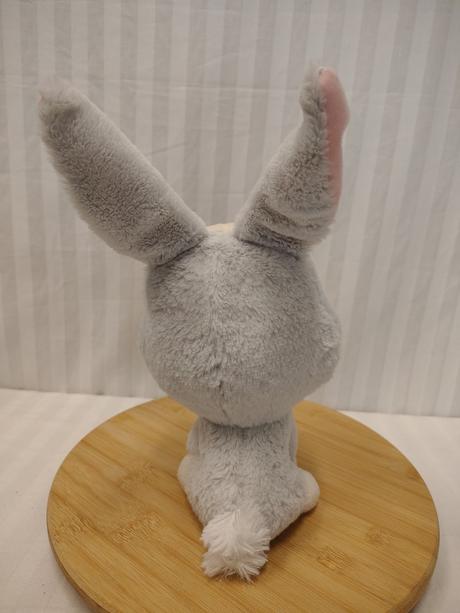 Plyšový sivo biely zajac, tcc global, 32 cm, 