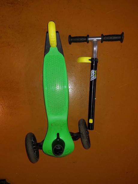 Oxelo detská 3-kolesová kolobežka s krytom, oxelo