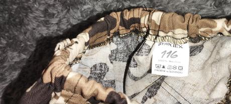 Maskáčové nohavice, 116