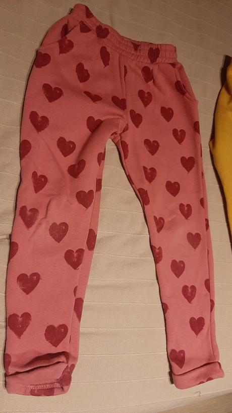 Skoro nove zateplene teplaky 2 pack velk. 5-6y, f&f,110