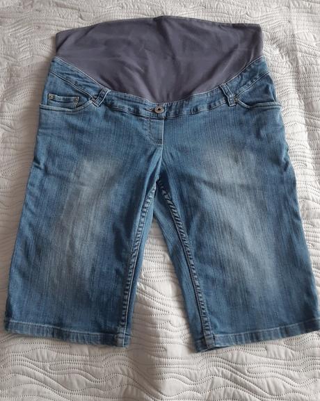 Tehotenské kraťasy, 40