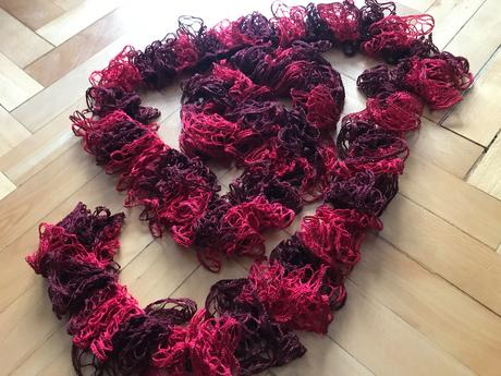 Sal cerveny hackovany, l