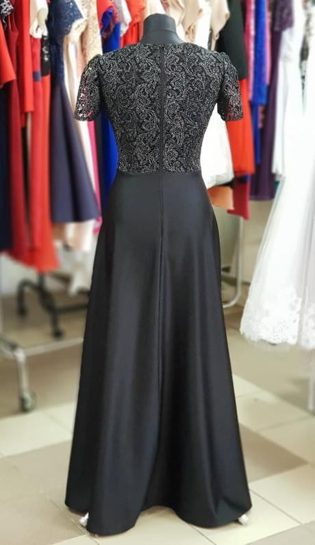 Čierne spoločenské šaty - s, s