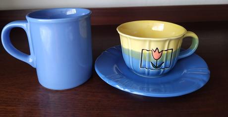 Set šálka a hrnček,