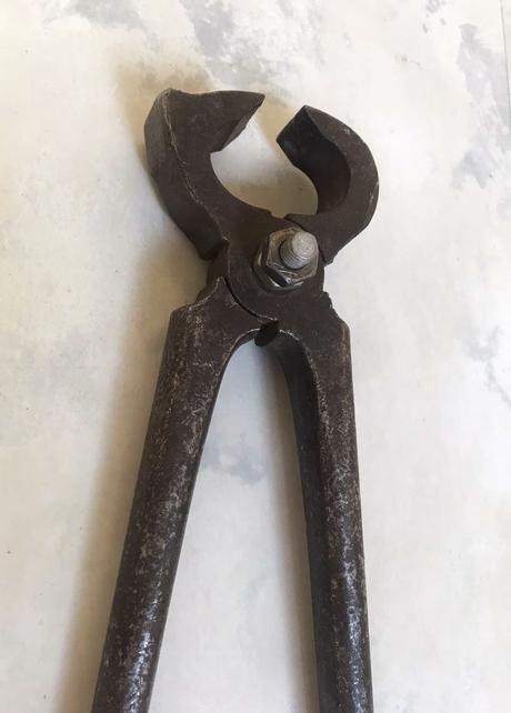 Staré oceľové kliešte, 
