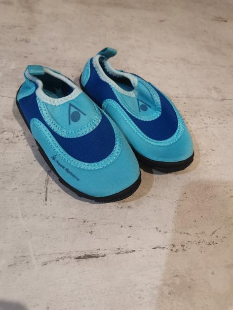 Topánky do vody, 24