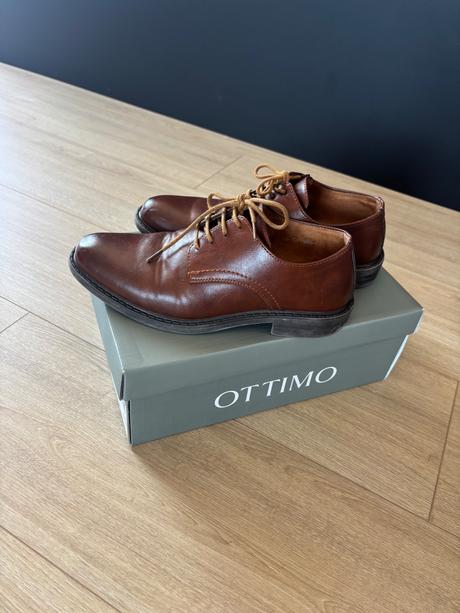 Spoločenské topánky, 36