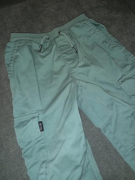 Kapsače, reserved,140