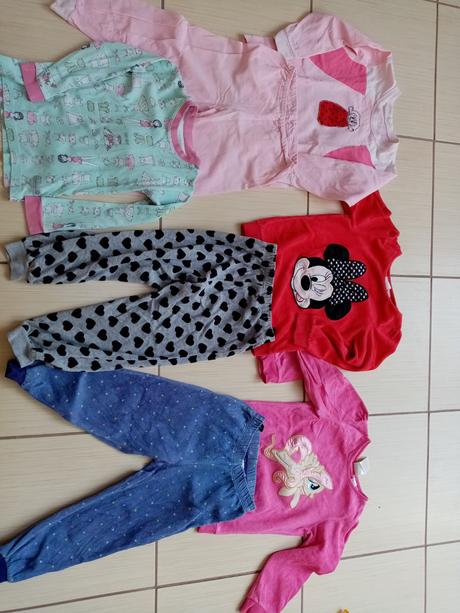 Balík pyzamiek cca 2 až 3 roky, 86–98