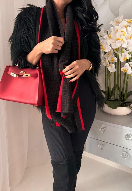 Fendi - kvalitný šál, 