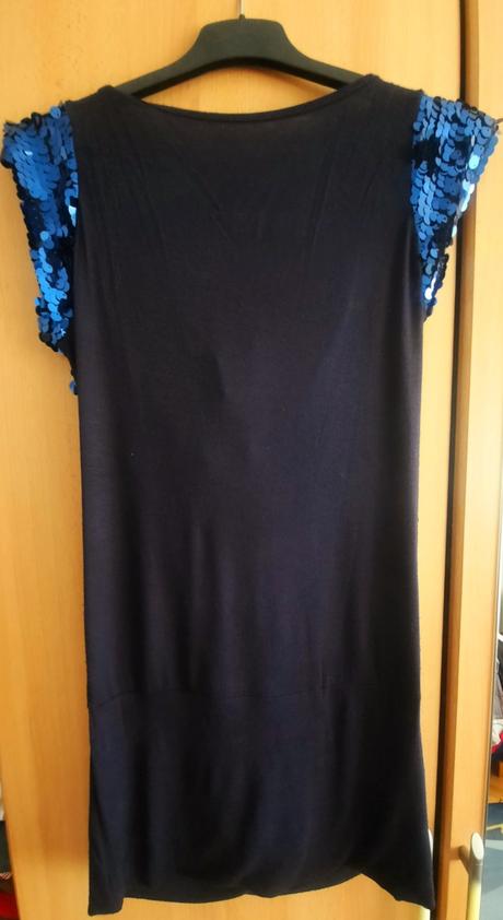 Predám elegantné krátke šaty, m