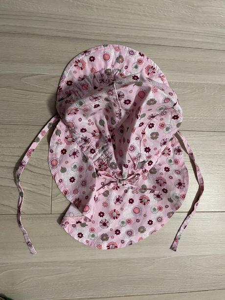 Klobúčik, brendon,<50