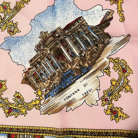 Šatka s motívmi ríma, l