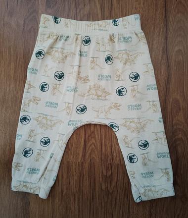 Pudlové tepláčiky, 74