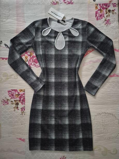 Károvanè šaty na vianoce, xs