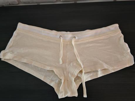 Jemne žlté kraťasy nohavickove m,l, new yorker,m