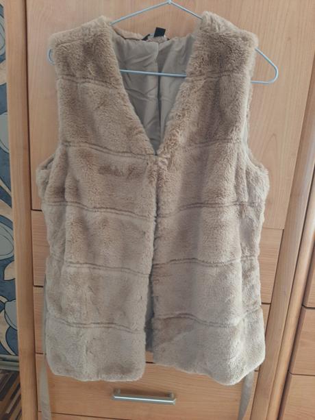 Kožušinová vesta esmara velk. m-40/42., esmara,40