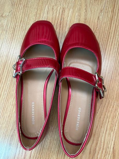 Balerinky, reserved,33