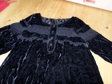 Zamatové šatočky, 36