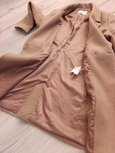 Pekný kabát, stradivarius,l