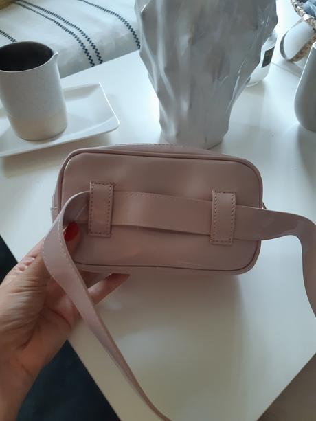 Ľadvinka  katy perry, 