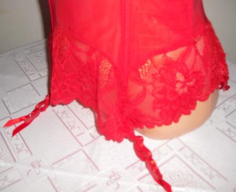 Sexy cerveny korzetik, s