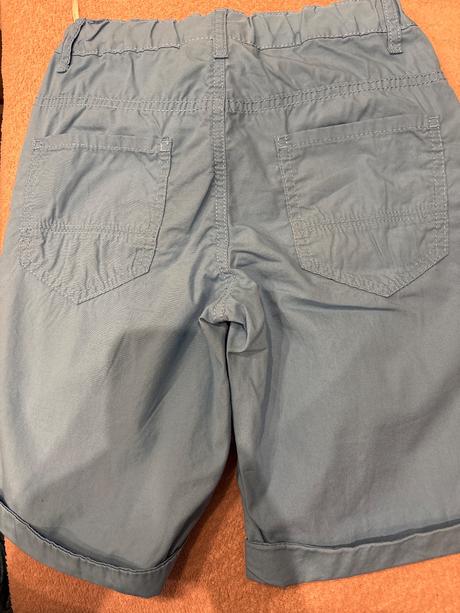 Slušacké kraťasy, c&a,146