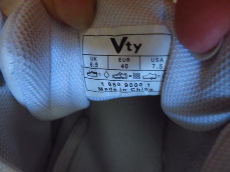 Tenisky (aj do telecvične) - veľ. 40 - ako nové, 40