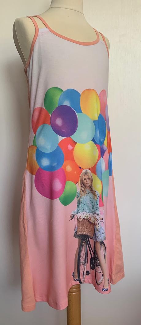 Teto šaty s pani na bicykli, 152