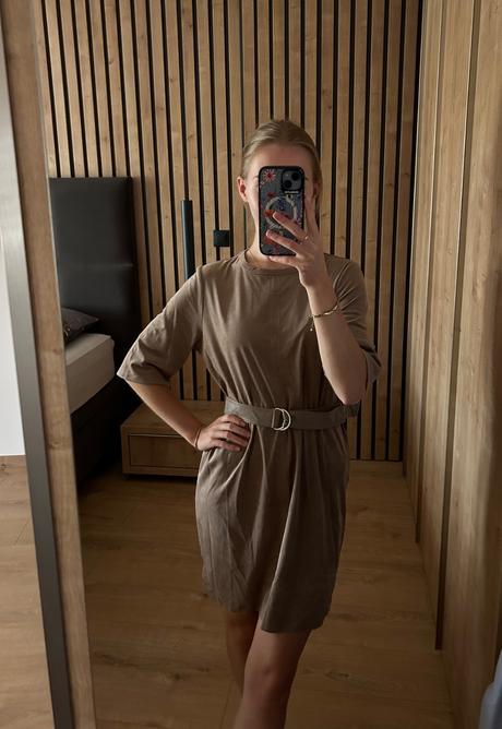 Semišové šaty s opaskom -xs, reserved,xs