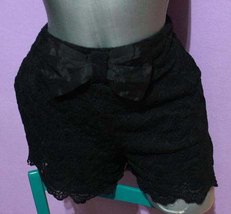 Kratke cipkovane nohavice, m